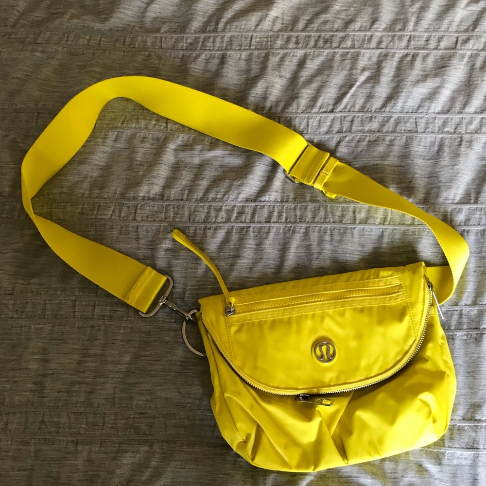 Lululemon festival bag